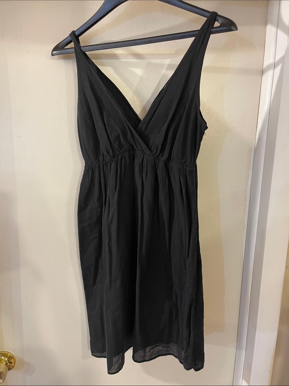 Old Navy Black Sleeveless V-Neck Mini Dress